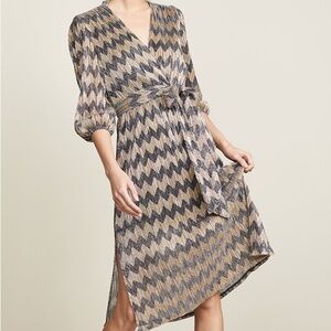Alice + Olivia viral silver & gold metallic Katina wrap midi dress - 8 (Medium)